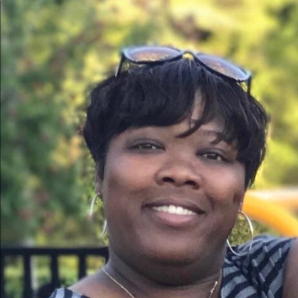 Meet your Posher, Donette